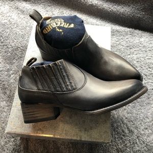 Freebird Opal Booties 🌻